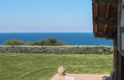 Kokotia Villa | Family beach house for your holidays
