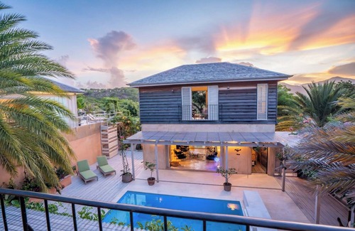 Freemans Bay Villa | Family Beach House. 1 minute to Pigeon Beach - FIRST TIME on RENTAL MARKET