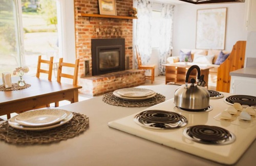 Lummi Island House | Family Beach Home-Walk to the Ferry, Store, Cafe!