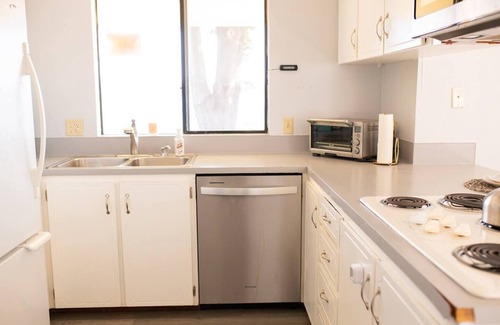 Lummi Island House | Family Beach Home-Walk to the Ferry, Store, Cafe!