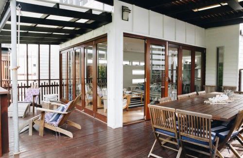Twin Waters House | Family Beach House at Twin Waters Resort