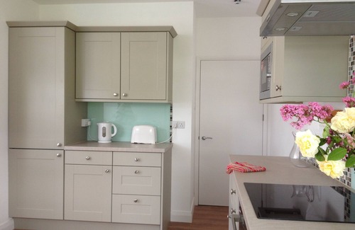 Treator House | Family Beach House for 2-9 people near Baby Bay in New Polzeath, North Cornwall