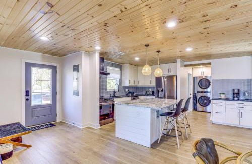 Summit Station House | Family Buckeye Lake Retreat Game Room and Fire Pit!
