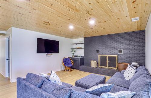 Summit Station House | Family Buckeye Lake Retreat Game Room and Fire Pit!