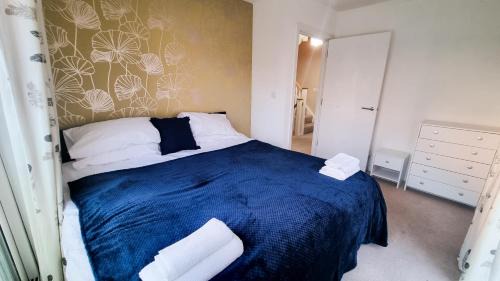 Reading House | Family & Business Stays In RG2 - Sleeps Up to 12!