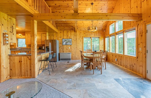 Big Lake Cabin | Family cabin on the shores of Big Beaver Lake - Drive, Fly or Snowmachine!n