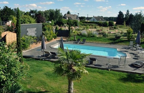 Flacey Villa | Family chateau in the heart of an estate
