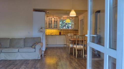 Gardony House | Family Cottage