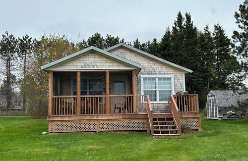 Wood Islands Cottage | Family cottage in PEI steps from beautiful beach! Pet-Friendly