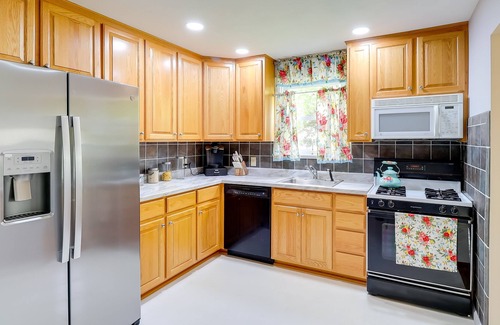 Camden House | Family Delaware Vacation Rental - 4 Mi to Dover