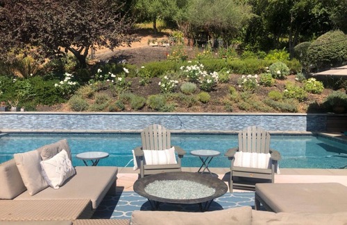 San Anselmo House | Family Destination - Private Acre in Ross - Heated Pool & Sport Court