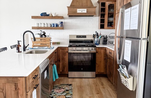 Sunapee Cottage | Family & Dog-Friendly Lakeside Retreat 15-min to Mount Sunapee