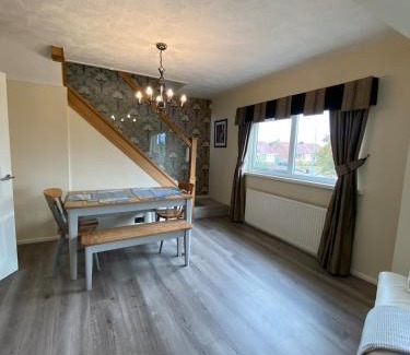 Poulton-le-Fylde Apartment | Family Escape, Blackpool Attractions Nearby coast