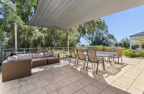 Silver Sands House | Family Escape Walk To Beach Park Views