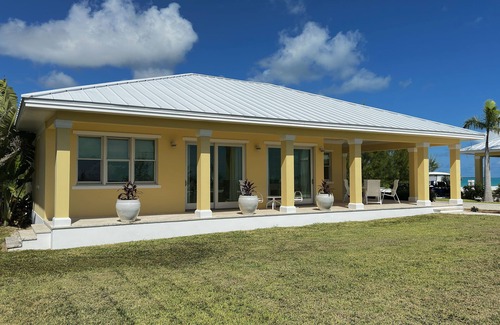Treasure Cay House | Family estate guest house on the Treasure Cay Beach with beautiful pool.