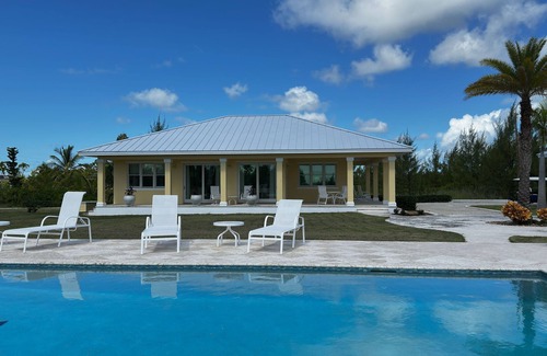 Treasure Cay House | Family estate guest house on the Treasure Cay Beach with beautiful pool.