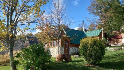 Virak House | Family Farm Bungalow