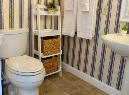 Mount Jackson House | Family Farmhouse Inn