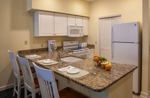 Shipyard Plantation Villa | Family-Friendly Southern Vacation Villa Near the Beach, Restaurants and Golf