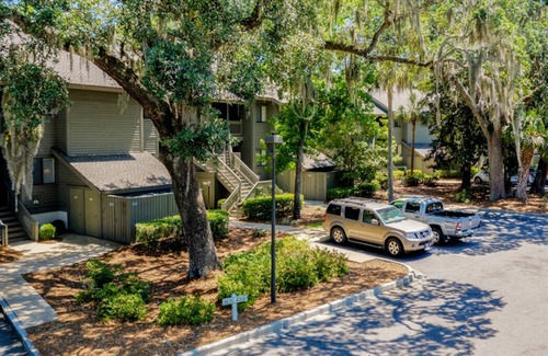 Shipyard Plantation Villa | Family-Friendly Southern Vacation Villa Near the Beach, Restaurants and Golf