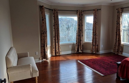 Thompson's Station House | Family friendly Luxury Home in a quiet neighborhood Near Franklin, TN