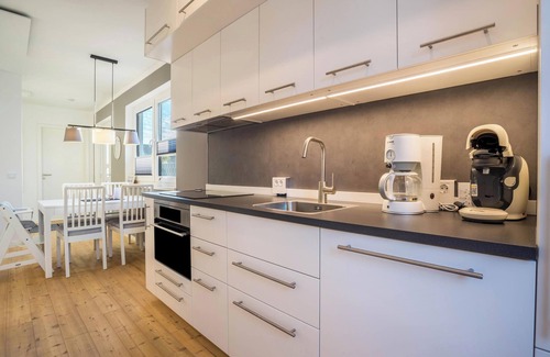 Spaden House | Family-friendly "Holiday Home Spaden" with Large Garden, Terrace and Wi-Fi