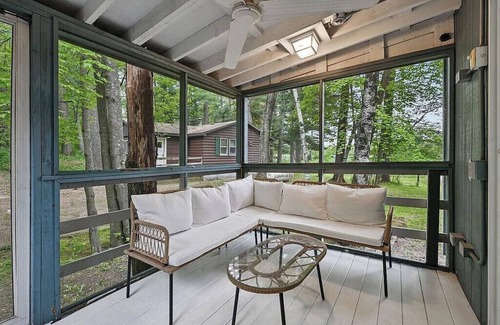 Amherst Junction House | Family friendly lake house n -Lucky Rose Escape-