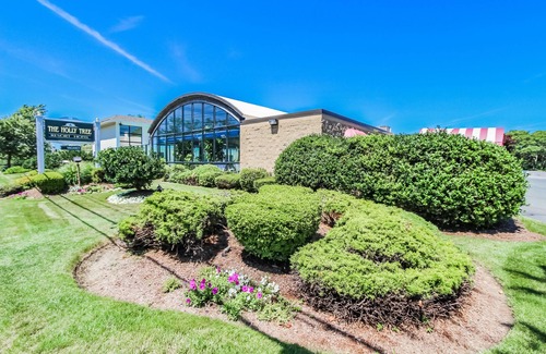 West Yarmouth Condo | Family-Friendly 1BR Condo w/Pools & Kitchenette