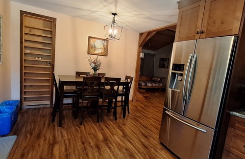 Nelson House | Family friendly 2 bdrm/3 bed home mins from sandy beaches and downtown Nelson!