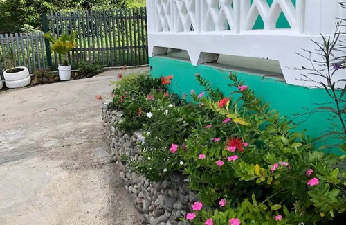 Eau Piquant Apartment | Family Friendly 2-bedroom Apartment in Vieux Fort