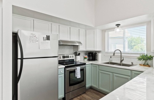 Pocatello House | Family-Friendly 4BR + Loft - Sleeps 10 in Town!