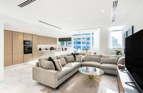 Dubai Marina Apartment | Family-Friendly 4BR Marina Home – Prime Dubai Location