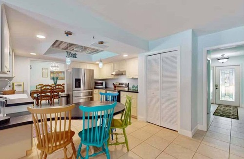 Palma Sola House | Family-Friendly 4BR Renovated Pool, Games, Grill Near Manatee River