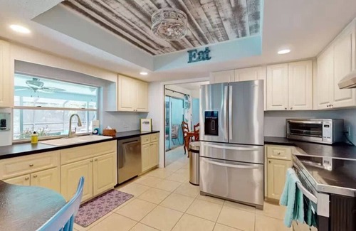 Palma Sola House | Family-Friendly 4BR Renovated Pool, Games, Grill Near Manatee River