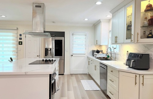 Westminster House | Family-Friendly 4BR House – Near Disney, Lil Saigon, Knott’s & South Coast Plaza
