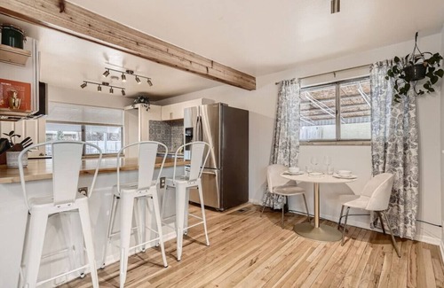 Lamar Heights Area House | Family-Friendly 4BR w/2 Kitchens, Yard & Office Near Denver Parks