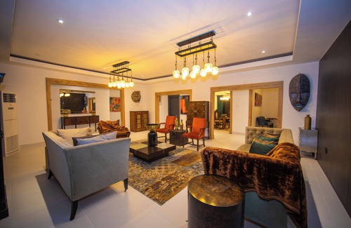 Teshie Villa | Family friendly 5 bedroom home