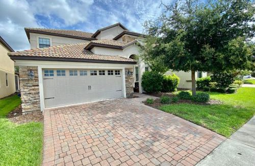 Davenport House | Family Friendly 6BR Resort Pool Home Near Disney World