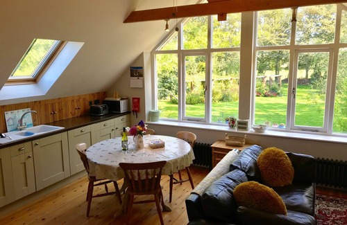 Langford House | Family friendly accommodation overlooking stream and beautiful garden