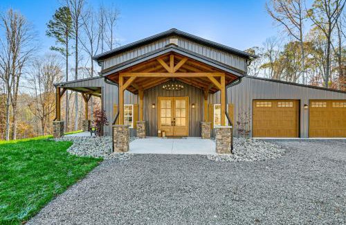 Easley House | Family-Friendly Barndominium Near Greenville!