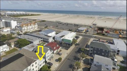 Wildwood House | Family Friendly Beach Block Ocean View 3 BR, 2 BA, Condo near Wildwood Crest and Convention Center