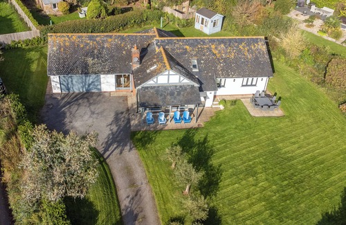 Thurlestone House | Family-Friendly Bungalow Near Thurlestone Beach