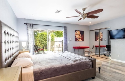 Racquet Club West House | Family Friendly/Business Friendly/Pet Friendly