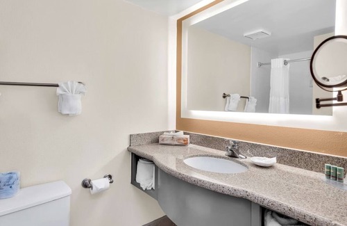 Florida Center Hotel | Family-Friendly Comfort for Your Orlando Theme Park Visit