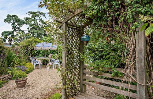 Tetbury Cottage | Family friendly cottage - Buttercup Cottage