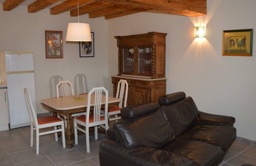 Huismes Cottage | Family-Friendly Cottage near Chinon – Terrace, WiFi, Baby Equipment, Parking, Close to Loire Valley