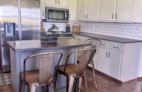 Clinton Other | Family friendly Countryside stay! Easy access to Route 66 and I-40