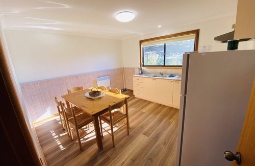 Hill Top Cabin | Family friendly farm retreat, only 10 mins from Jindabyne