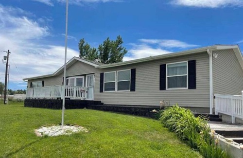 Thermopolis House | Family-Friendly Home Near Yellowstone w/Yard, BBQ & Outdoor Adventures