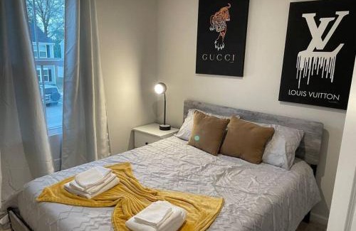 Parker Apartment | Family friendly home WiFi modern comfort